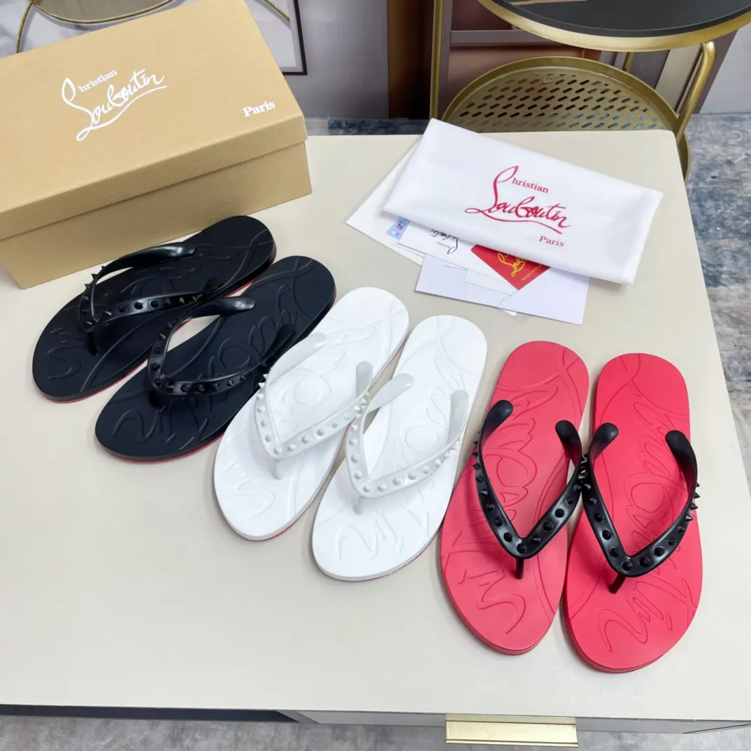 [CL red sole shoes] P: 260💰 size 38-45 Men's classic slippers, made on the official website 1:1, the original factory specializes in original materials ➖ OEM production ➖ Original ultra-light anti-slip outsole. Super fashionable and super comfortable, handsome on the feet, a must-have for men in summer! !